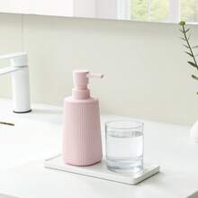 Small Soap Dispenser For Bathroom And Kitchen, Modern Farmhouse Striped Style Plastic Hand Soap Dish Soap Dispenser With Pump Matte Pink - 淡粉 - 查看 4