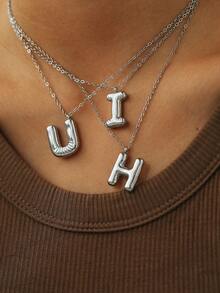 1 件不锈钢 26 字母吊坠项链，时尚优雅，送给她的绝妙礼物