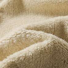 Chaqueta con capucha gris de hombre forrada de sherpa, cálida y cómoda, adecuada para salidas de invierno, actividades al aire libre y uso casual en el hogar