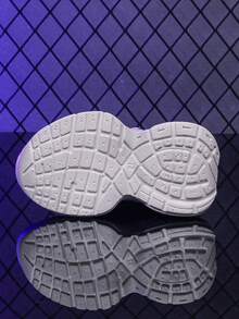 时尚 LED 照明透气皮革运动鞋，适合男孩和女孩 - 休闲、减震、四季防滑户外跑步和步行鞋