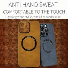 Esta funda magnética para teléfono, hecha de piel de oveja, es compatible con los modelos 12 al 16. Es suave al tacto, se adhiere magnéticamente a soportes inalámbricos o de pared y es compatible con diversos dispositivos. Además, es resistente a los golpes, antideslizante, ligera y ofrece una excelente protección. - Azul - Ver 2