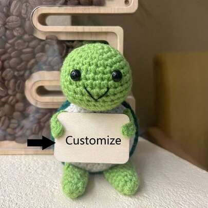 1 Tượng rùa móc len khắc laser cá nhân hóa, món quà tuyệt vời cho tiệc tùng, sinh nhật, Giáng sinh, đa chức năng, có thể tái sử dụng, trang trí, tinh tế, phong cách, mềm mại, đáng yêu, nhiều màu sắc, dễ thương, ngộ nghĩnh, tùy chỉnh, cá nhân hóa, độc đáo, quà tặng lý tưởng cho nữ, quà tặng lý tưởng cho nam, cho kỷ niệm, cho sinh nhật, đồ trang trí sáng tạo tùy chỉnh, thoải mái dễ chịu, phụ kiện Halloween 2025, đồ chơi & trò chơi, thú nhồi bông.