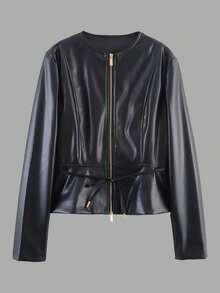 纯色仿皮夹克，搭配迷你裙摆，适合春秋季节