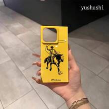 Funda con diseño de patrón de caballo, compatible con las series 16 Pro, 16, 15 Pro, 14, 14 Plus, 13, 13 Pro, 12 Pro y 12 Pro. Diseño resistente a golpes con cobertura total, gran abertura, marco liso brillante y detalles llamativos. - Negro - Ver 2