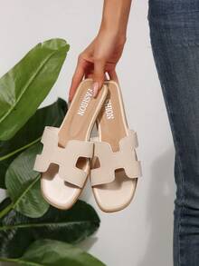 全新女士时尚优雅镂空PU皮革沙滩凉鞋