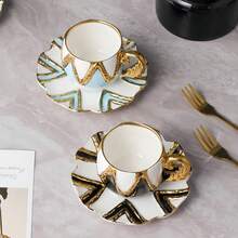 1 Set Antique Style Gold Edged&Red/Blue/Black Coffee Cup And Saucer Christmas Gifts,Irregular Emboss European Style Gold Edged Luxury Ceramic Set, Exquisite Arabic Afternoon Tea Set,Suitable For Coffee, Cappuccino Latte Cup,Milk, Flower Tea Cups, Valentine's Day, Autumn, Winter Christmas Gifts- (80ML)