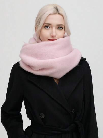 1件装女士纯色涤纶柔软亲肤保暖脖套，时尚百搭，适合日常穿着。