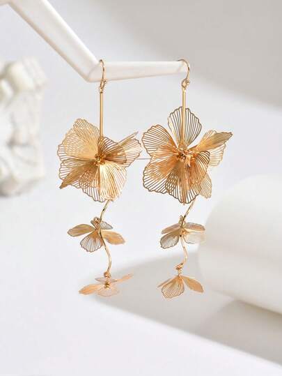 زوج من أقراط الأزهار النحاسية المجوفة المبالغ فيها بالشراريب للنساء، مناسبة للحفلات والعطلات والاستخدام اليومي