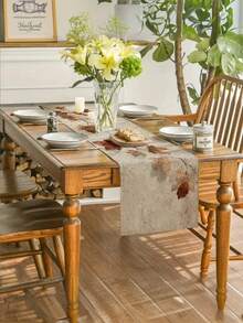 1 pieza Camino de mesa con rama de arce otoñal y pequeños frutos - Mantel de poliéster con inspiración vintage con diseño realista de hojas y frutos de otoño, perfecto para reuniones festivas y decoración diaria de la mesa, decoración de mesa - 13x35.4/47.2/63/72/78.7 pulgadas