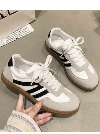 Plusstorlekar för kvinnor Sommar Casual Platta Mjuka Bottnar Halkfria Patchwork Utomhussportskor, Lätta Vår/Höst Student Sneakers