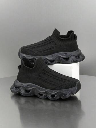 1 双儿童运动鞋，透气弹性柔软减震速干轻便防滑耐用一脚蹬休闲鞋，适合男孩和女孩，适合跑步、散步