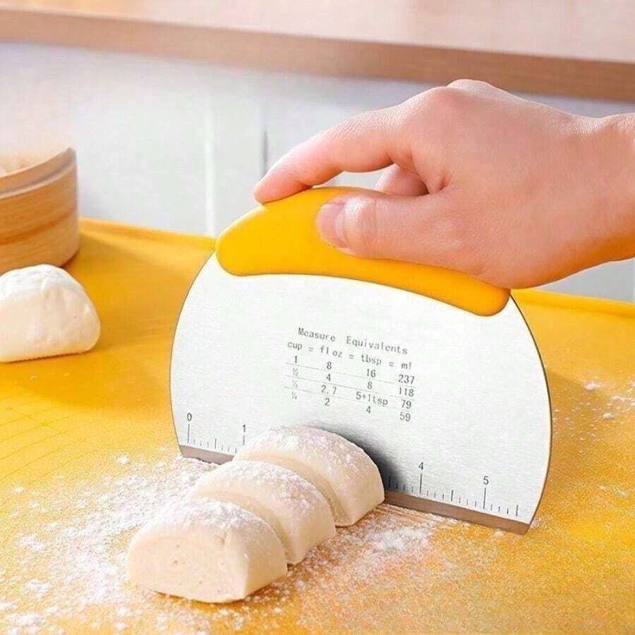 1 Piece Stainless Steel Dough Cutter Semicircular Scraper Scraper Household Silicone Baking Tool Cake Steamed Bun Dough - Màu vàng - Xem 1