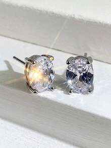 1 Pair Minimalist Creative European & American Sparkling 4-Prong Single Diamond Stud Earrings, Fashionable Small Oval Cubic Zirconia Women's Earrings, Suitable For Daily And Holiday Wear