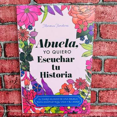 Abuela, yo quiero escuchar tu historia. Memorias Familiares, libro para registrar memorias familiares, hojas dedicadas a anécdotas y cuentos, regalo significativo para abuelas y nietos.