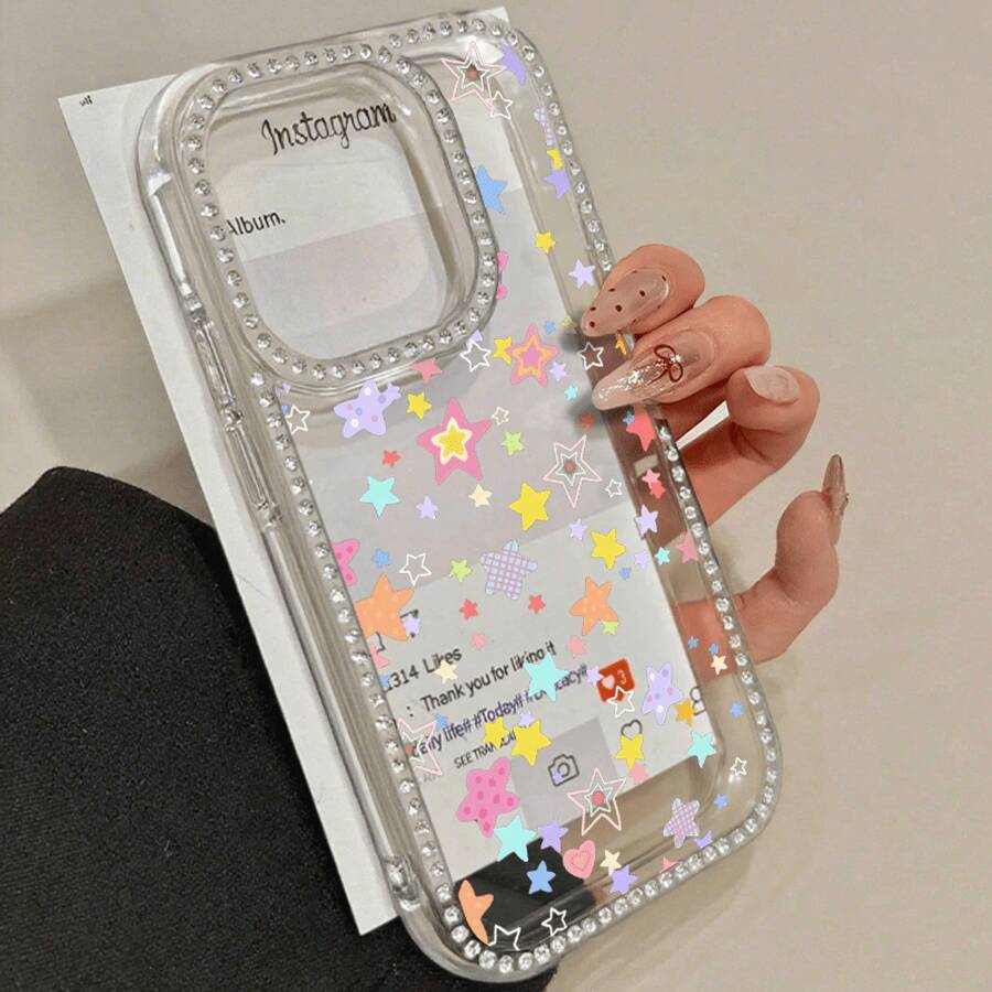 Diseño estrellado vibrante, una funda para teléfono 3 en 1 con tachuelas de doble cara, compatible con las series 16 Pro, 16, 15 Pro, 14, 14 Plus/14 Pro, 13, 13 Pro, 12 Pro y 11 Pro. Este suave es resistente a caídas y manchas, diseñado tanto para hombres como para mujeres, con adornos. - transparente - Ver 1