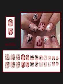 24 piezas de uñas cortas prensadas, manchas de sangre roja y telarañas negras de Halloween, murciélagos, fantasmas, diseños de puntos, uñas acrílicas prensadas, juego de arte de uñas. Adecuado para que las mujeres/niñas sean extravagantes, para fiestas, reuniones, uso diario, juegos de roles y otras ocasiones. Mejora tu estilo.