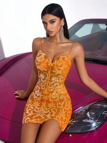 Elegante abito da festa corto con scollo a V in rete, spalline con ricamo di perline, colore giallo latte, senza schienale (posizione del ricamo casuale), adatto per ballo di fine anno, compleanno, appuntamento serale, festa di laurea, matrimonio, ricevimento di famiglia e cocktail festa - Arancione - Visualizzare 1