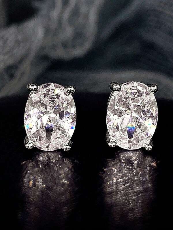 1 Pair Minimalist Creative European & American Sparkling 4-Prong Single Diamond Stud Earrings, Fashionable Small Oval Cubic Zirconia Women's Earrings, Suitable For Daily And Holiday Wear