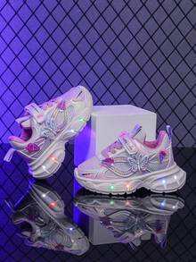 时尚 LED 照明透气皮革运动鞋，适合男孩和女孩 - 休闲、减震、四季防滑户外跑步和步行鞋