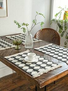 1 khăn trải bàn kiểu Mỹ, họa tiết kẻ caro đen trắng, thiết kế tua rua dệt tay, đa năng cho ăn uống, tiệc tùng, dã ngoại, đạo cụ chụp ảnh, trang trí không gian, phong cách châu Âu - Đen và trắng - Xem 11