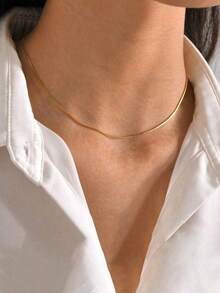 1 pieza Elegante collar de cadena de acero inoxidable con diseño de hueso de serpiente, color dorado, adecuado para uso diario de mujeres, cumpleaños, combinación para fiestas, regalo para amigos