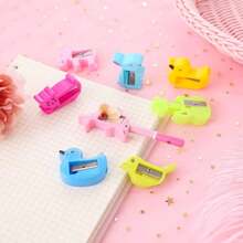 10 / 30 مبراة أقلام ملونة كالحلوى - تصميم صغير محمول باليد وملون، مثالية كهدايا للحفلات وأكياس الهدايا ومكافآت الفصول الدراسية (بأنماط مختلفة)