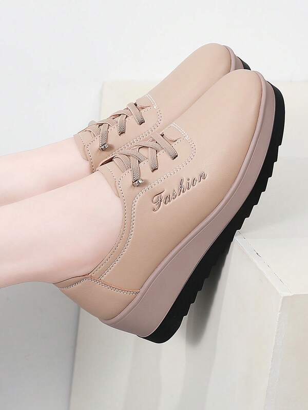 Scarpe da donna alla moda con suola spessa e fascia elastica, con stampa in lamina, nuova lavorazione, platform per aumentare l'altezza e rendere le gambe più lunghe, versatili scarpe casual con suola chunky e slip-on