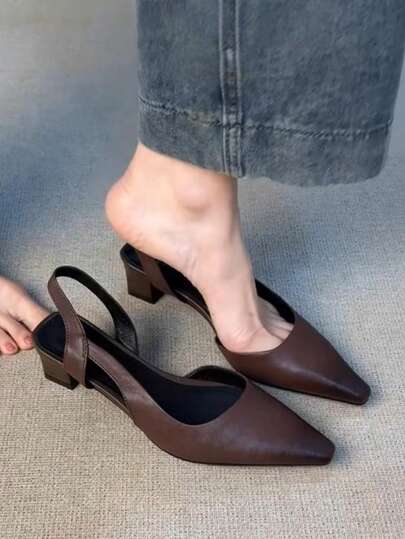 2025 Nouvelles chaussures vintage Babies pour femmes, style français à talon épais, petites chaussures  à bout fermé, talons hauts, automne, élégantes, escarpins pour femmes