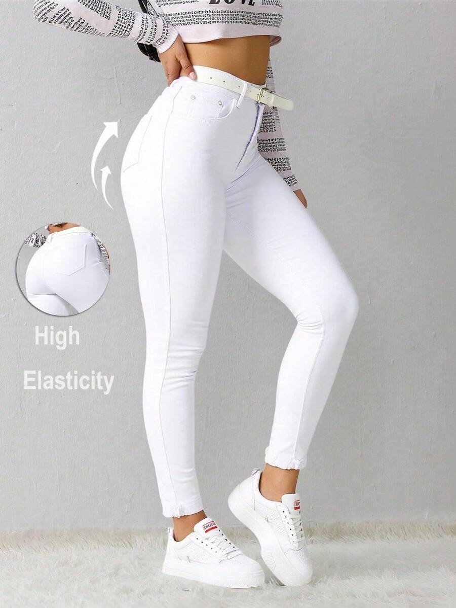 Pantalones vaqueros blancos ajustados de tiro alto con cinturón decorativo, minimalistas y versátiles - Blanco - Ver 1