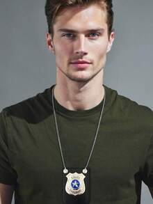 Fashionable Metal Sports-Style Badge, Cosplay Badge Necklace Accessory For Halloween Party, Masquerade