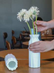 1pc White Plastic Vase, Decorative Vase For Artificial Flowers, Simple Summer Decor For Living Room, Dining Table, TV Cabinet, Suitable For Living Room, Dining Table, Bedroom, Wedding, Modern Minimalist Desktop Decor - White - View 3