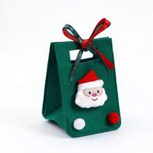 Sacs-cadeaux de Noël en feutre festifs, adorables porte-pommes et porte-bonbons, parfaits pour les friandises du réveillon de Noël et les faveurs de fête. Emballage portable et charmant pour les petits cadeaux et décorations, avec un design saisonnier délicieux. Idéal pour répandre la joie et offrir de douces surprises, chaque sac est livré avec un ornement festif unique sélectionné au hasard. Élevez votre expérience de cadeau de vacances avec ces pochettes cadeaux mignonnes et pratiques.