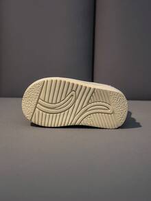 A Pair Of Girls' Boots, Warm And Plush Thick Cute Boots For Autumn And Winter, Children's Boots, Girls' Shoes, Play With Girls Cheap