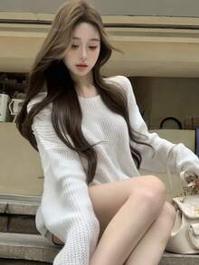 White Crew Neck Sweater For Women, Loose Fit Cozy Knit Pullover, High-Quality Soft Casual Long Sleeve Top For Autumn/Winter