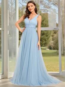 EVERPRETTY Elegant Sleeveless Spaghetti Strap V-Neck Tulle Contrast A Line Bridesmaid Dress Blue Gown For Wedding Party Dresses Prom,Wedding Guest - Baby Blue - View 1