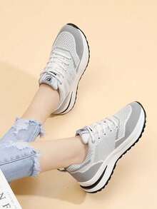 De moda y versátil letra de impresión zapatos deportivos casuales de las mujeres de baja altura,Zapatillas deportivas para mujer,al aire libre de malla transpirable zapatos planos ligeros para correr,Nuevas zapatillas de tenis para mujer antideslizantes y resistentes al desgaste,Apto para todas las estaciones, uso diario, actividades al aire libre, correr y fitness. - Gris - Ver 6