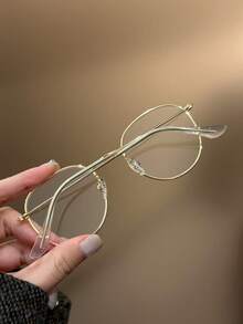 1pc Round High-Quality Gold Metal Frame Clear Lens Glasses, Fashionable And Suitable For Boy & Girl, Prevent Visual Fatigue When Using Computers, TVs, Gaming, And Smartphones - Clear - View 4
