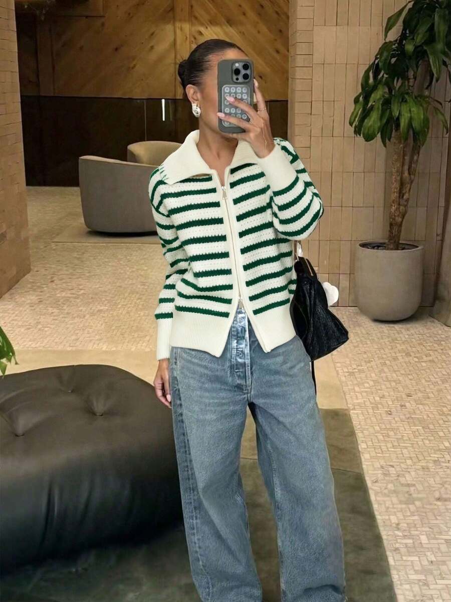 Pull à col boutonné en tricot de style vintage américain avec broderie de lettre, pull slim ajusté à manches longues pour femmes. Vêtements d'automne pour femmes. Vêtements de Noël pour femmes.