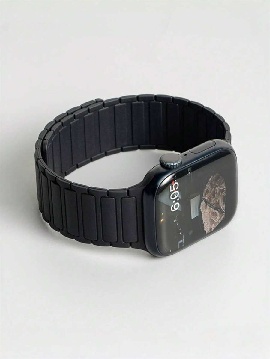 1条男女通用硅胶磁吸表带,兼容苹果手表表带,适用于38mm、40mm、41mm、42mm、44mm、45mm、46mm、49mm系列 - Ultra/11/10/9/SE/8/7/6/5/4/3/2/1系列 - 黑色 - 查看 1