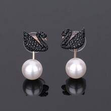 SWAROVSKI SWAN 仿珍珠黑天鵝雙戴耳環耳環耳飾聖誕禮物情人節禮物七夕禮物生日禮物女友禮物 - 黑色 - 查看 10
