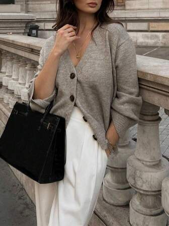 优雅时尚V领单排扣宽松开衫，秋季新品，女士秋装，女士毛衣