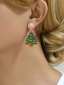 1 Pair Bohemian Style Christmas Element Earrings, Crafted With Enamel And Rhinestone In Christmas Tree Pendant Design, Suitable For Women To Wear During Holidays For Photo Shoots, Also A Great Gift