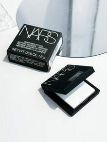 Nars LIGHT REFLECTING SETTING POWDER-PRESSED 1.8g[MINI SIZE] - 1.8g - View 5