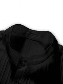 Conjunto informal de dos piezas para hombre (camisa de manga corta lisa con textura + pantalón recto con cintura elástica y cordón). - Negro - Ver 5