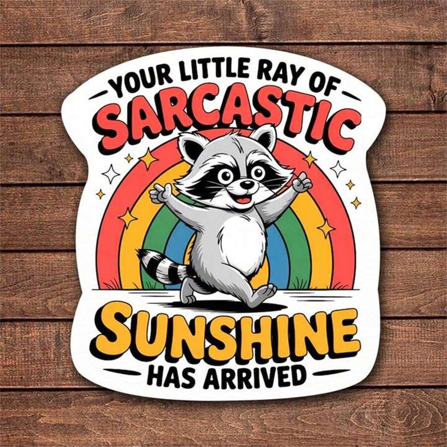 Adesivo "Seu pequeno raio de sol sarcástico chegou" com 2 peças. "Eu vou superar isso. Deixe-me ser dramático primeiro." - Perfeito para laptops, garrafas de água, diários e espaços de trabalho. Ótimo para fãs de humor, estudantes de direito e amantes do sarcasmo. Presente ideal para amigos, familiares e colegas de trabalho. Adesivo peculiar para decoração com tema de humor. Entusiastas jurídicos e humor sarcástico.
