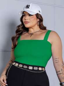 Top Cropped Feminino Plus Size Suplex Coladinho de Alça Grossa para o Verão e Calor - Verde Escuro - Visão 4