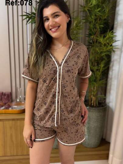 Pijama Americano curto estampado c Botao Camiseta e Shorts