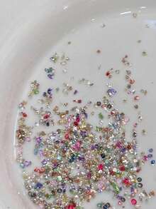 1件全新迷你珍宝美甲用品，指甲亮片，闪粉颗粒，指甲装饰。美甲配件，配饰，美甲用品，Y2K，Y2K美甲配件，DIY装饰配件，美甲配件，手工配件。指甲饰物，饰物，美甲饰品。