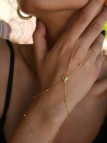 1pc New Demon Eye Linked Finger Chain Bracelet, Niche Design, Minimalist Vintage Chain Hand Harness, Fashion Accessory