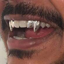 2Pcs Hip-Hop Dentures Double Teeth Halloween Silvery Teeth Vampire Fangs Tiger Teeth Fake Teeth Hip-Hop Accessories,Realistic Vampire Zombie Fangs,Spooky Costume Accessory, Halloween Party Decorations,Comfortable Wear,Easy To Use,DIY Crafts,Themed Event Attire,Party Role Play Decoration,Halloween Costume,Halloween Costume Accessories,For Halloween - 銀色 - 查看 1